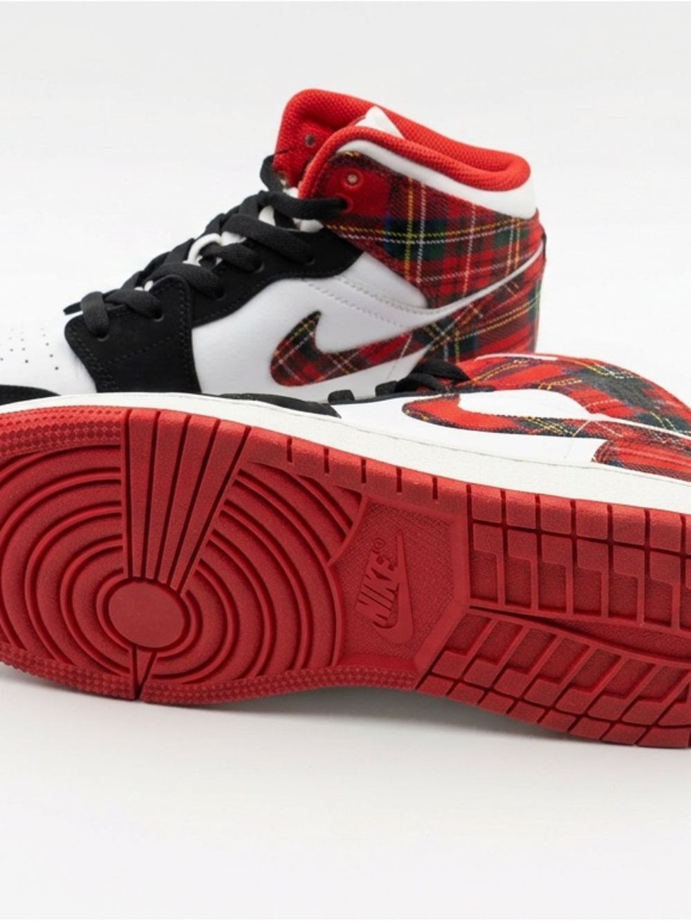 Jordan 1 Mid White Plaid (GS)- Nike Air Jordan- Great Condition! 7Y 🔥👟 - Picture 5 of 6